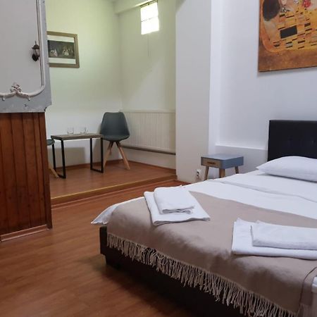 Nonna Mia Hotel Βουκουρέστι Εξωτερικό φωτογραφία