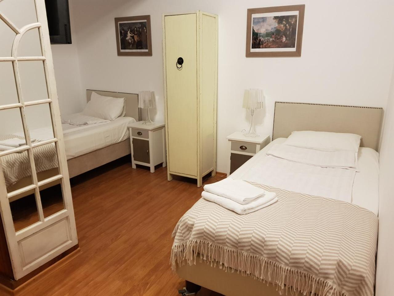 Nonna Mia Hotel Βουκουρέστι Εξωτερικό φωτογραφία