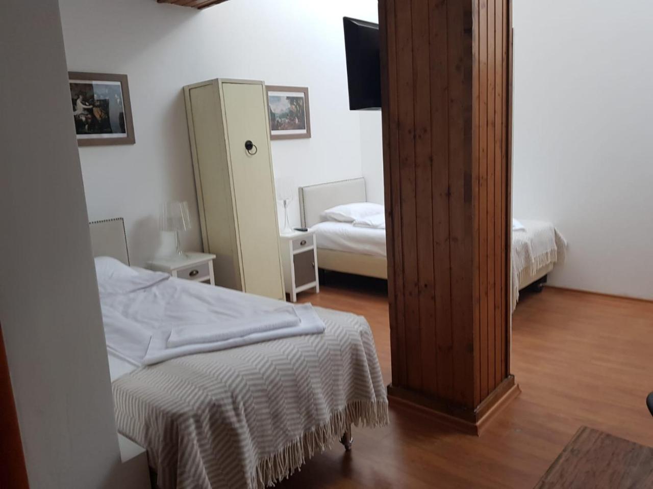 Nonna Mia Hotel Βουκουρέστι Εξωτερικό φωτογραφία