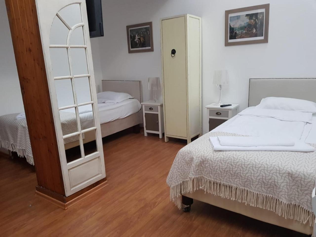 Nonna Mia Hotel Βουκουρέστι Εξωτερικό φωτογραφία